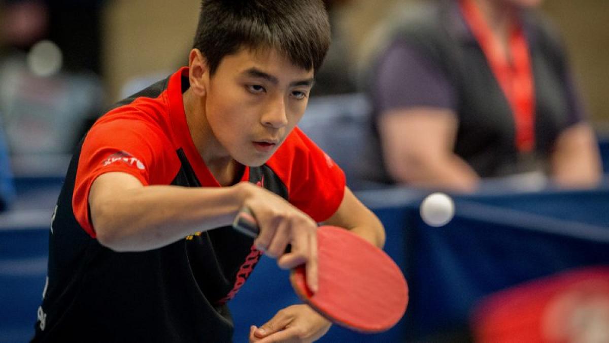 Naphong leads knockout roll-call